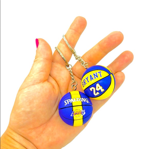NBA Chicago Bulls Mini Spalding Basketball Keychain - Picture 9 of 13